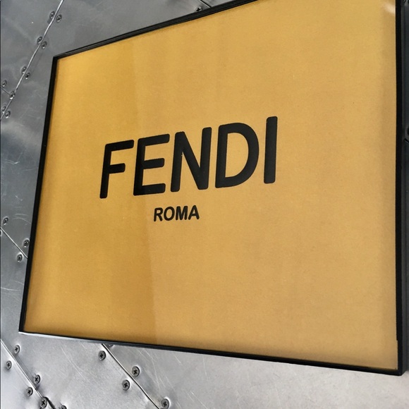 Fendi logo bag 💁🏼♀️🛍🎨 - Picture 5 of 10